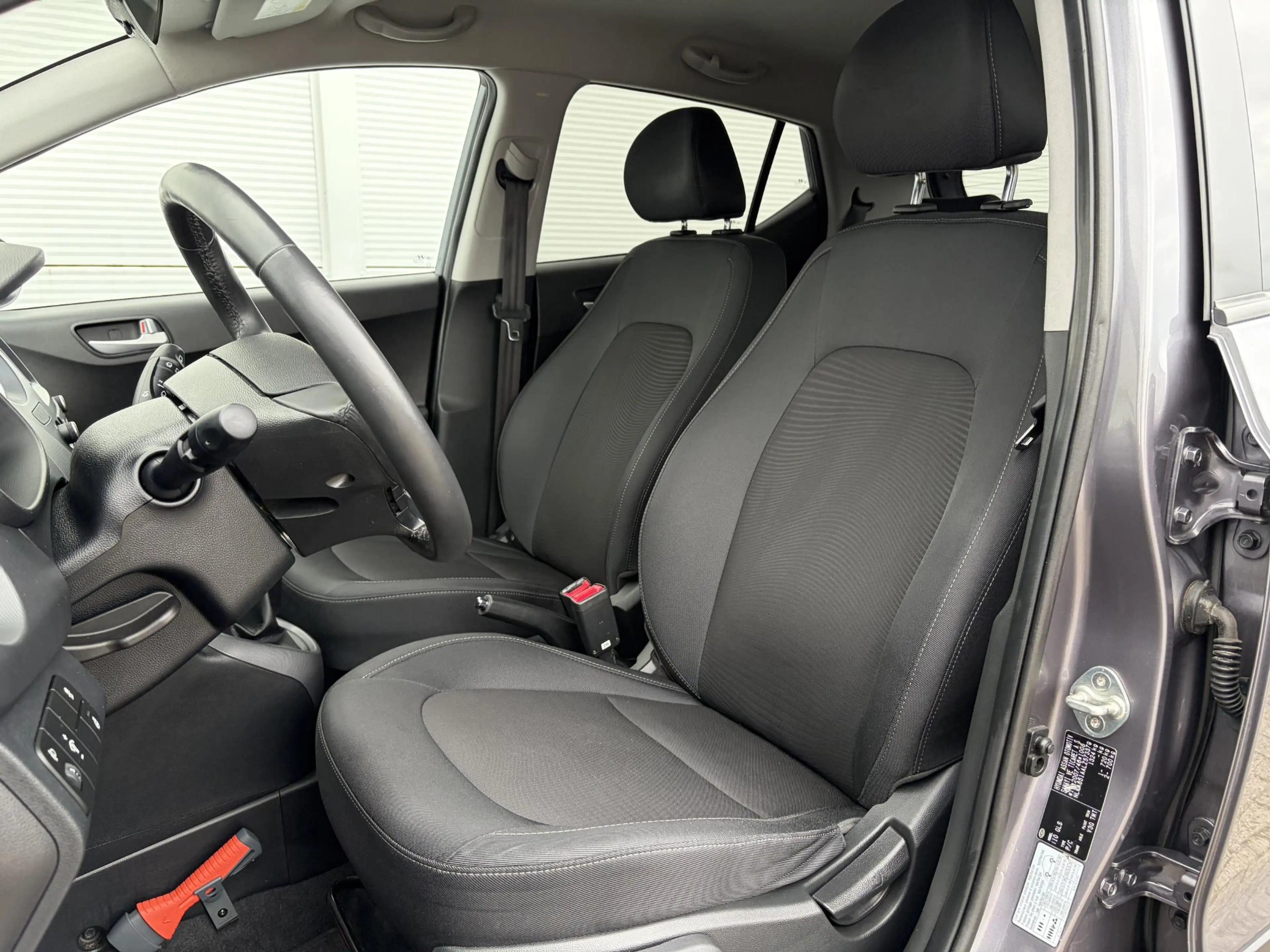 Hyundai i10 1.0 Premium / Trekhaak / Stoel en stuurverwarming — photo 6
