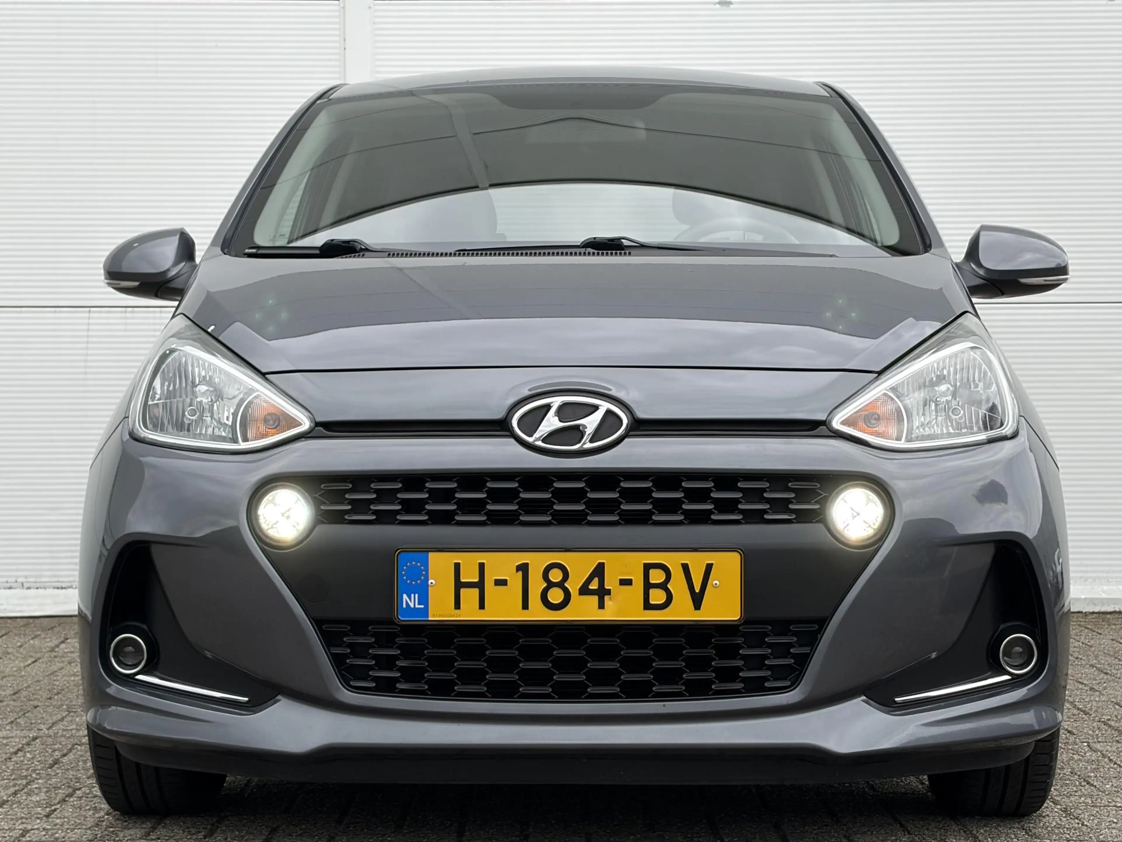 Hyundai i10 1.0 Premium / Trekhaak / Stoel en stuurverwarming — photo 34