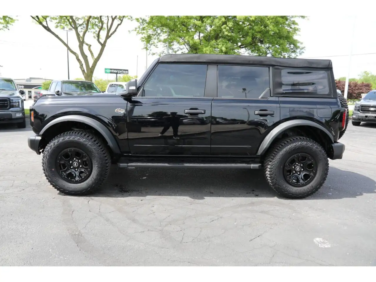 Ford Bronco photo Ford Bronco