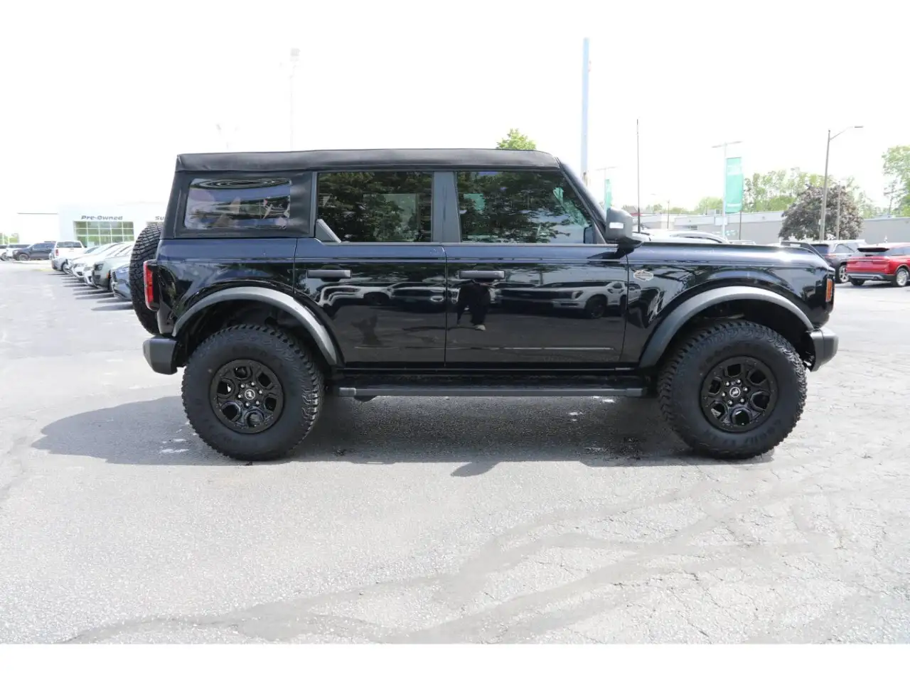 Ford Bronco photo Ford Bronco