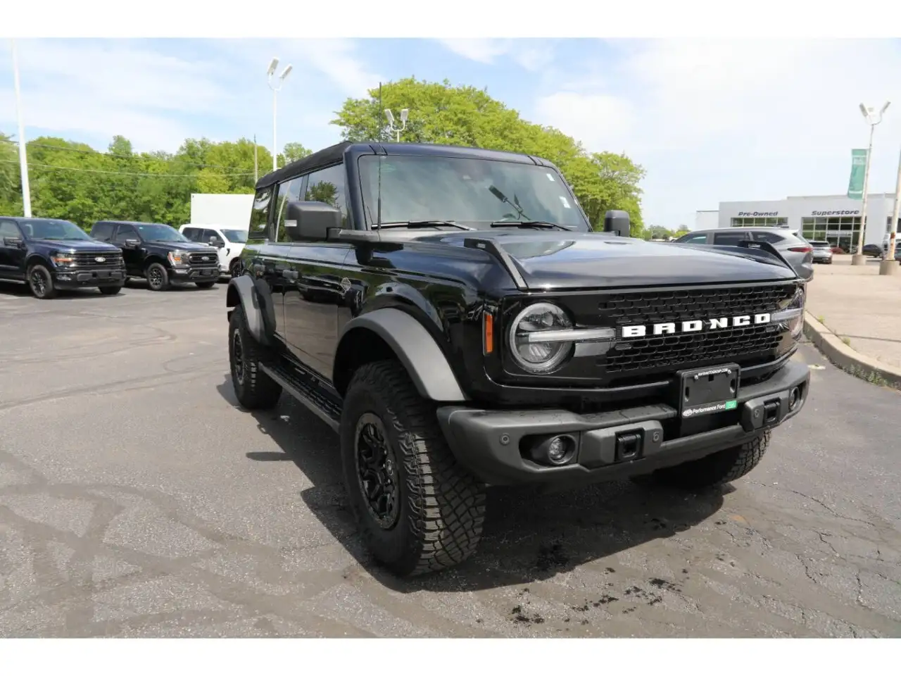 Ford Bronco photo Ford Bronco