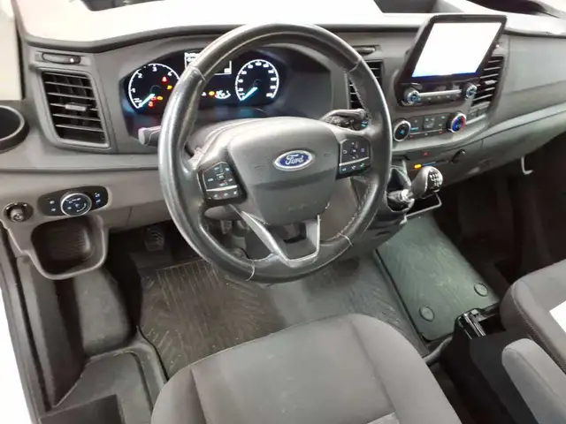 Ford Transit view 11