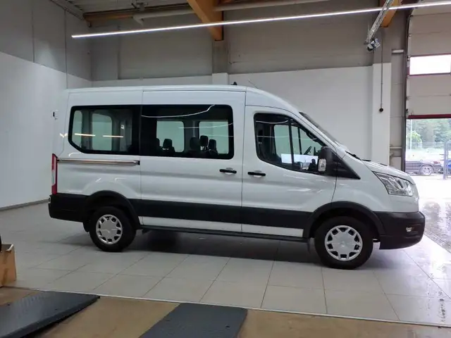 Ford Transit view 3