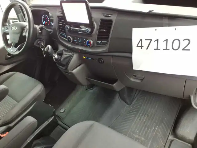 Ford Transit view 13