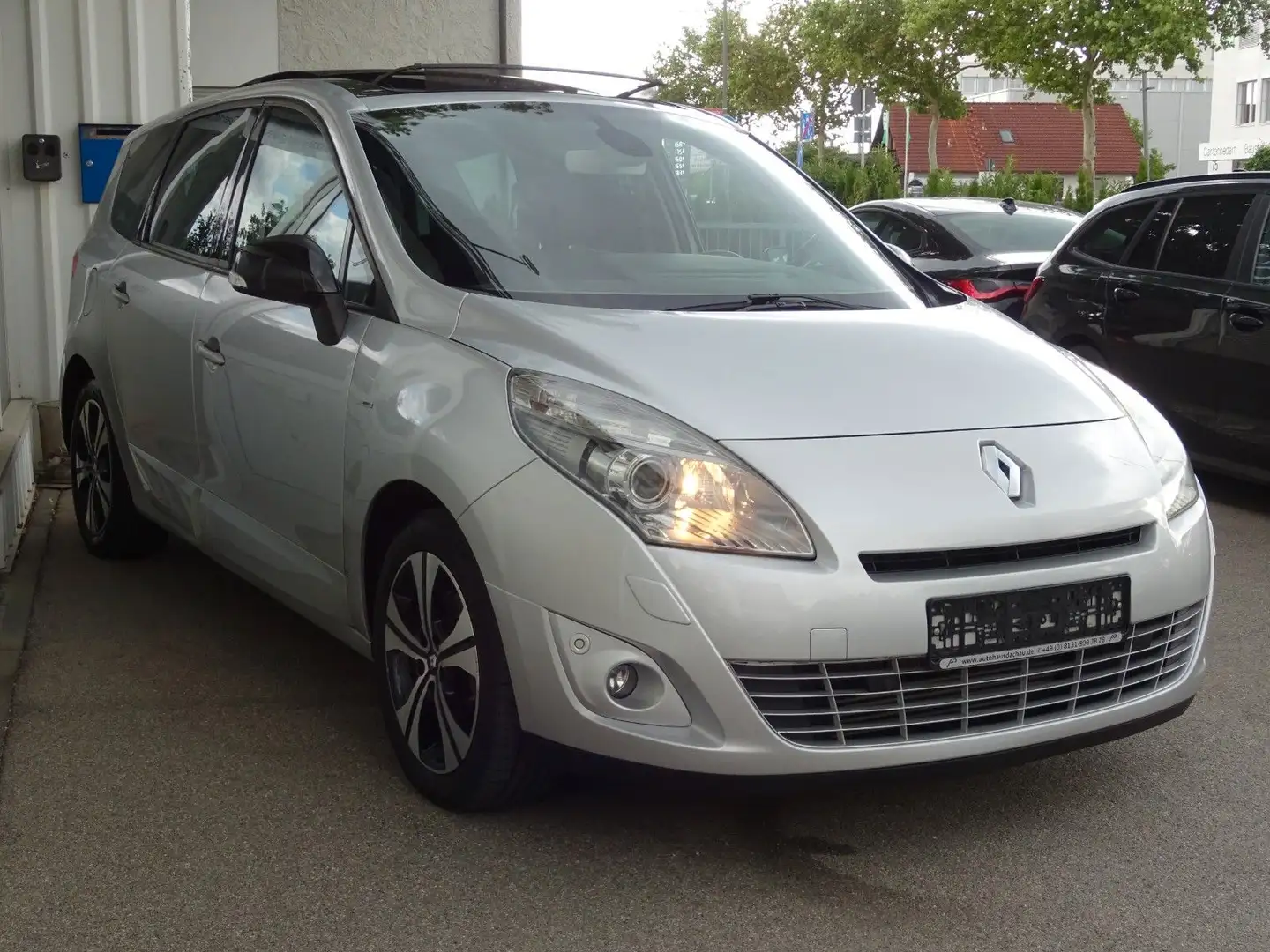Renault Grand Scenic BOSE dCi Navi Leder Xen Pano 7-Sitz Silber - 1