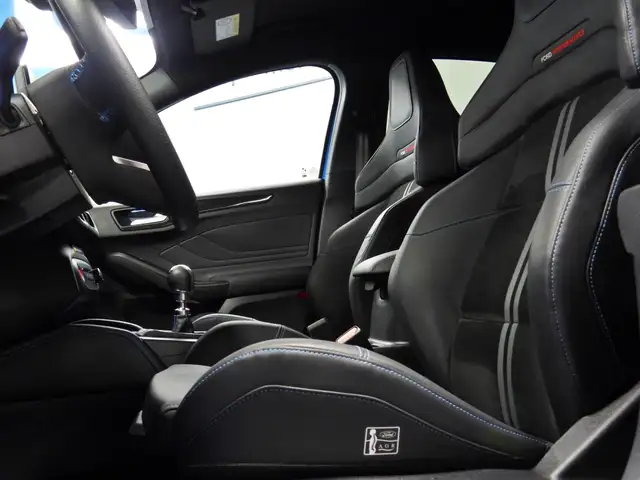 Ford Focus view 11