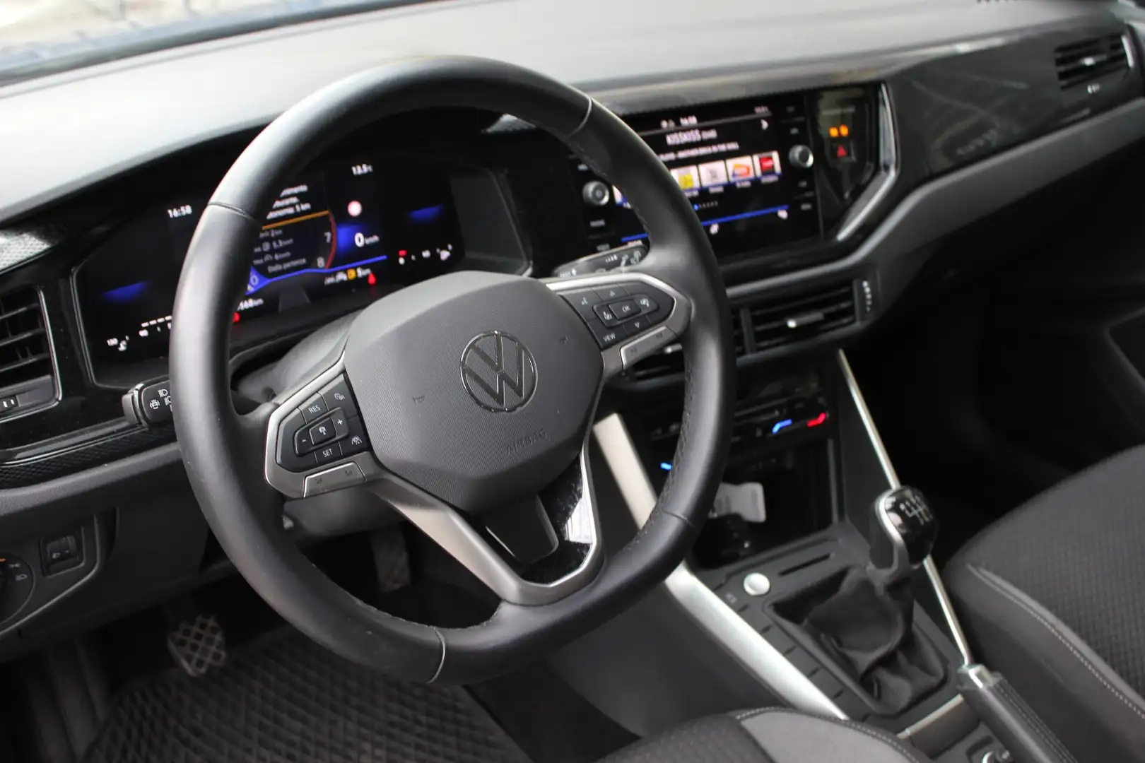 Volkswagen Taigo Taigo 1.0 TSI 110 CV DESIGN IQ DRIVE VETRI SCURI Nero - 1