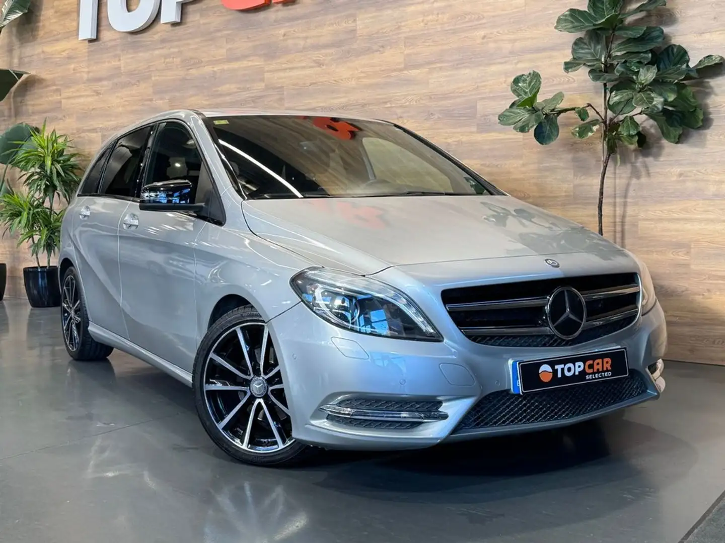 Mercedes-Benz B 200 d Gris - 2
