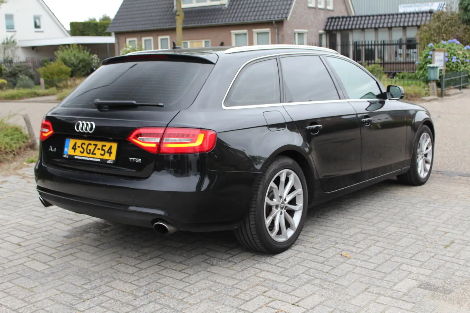 Audi A4 Avant 1.8 TFSI 170PK Automaat Business Ed. -- expo Zwart - 2