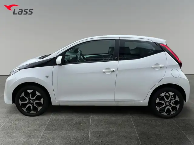 Toyota Aygo view 3