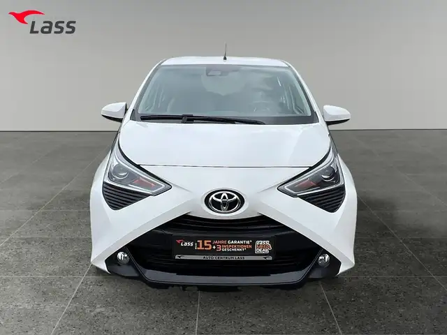 Toyota Aygo view 8