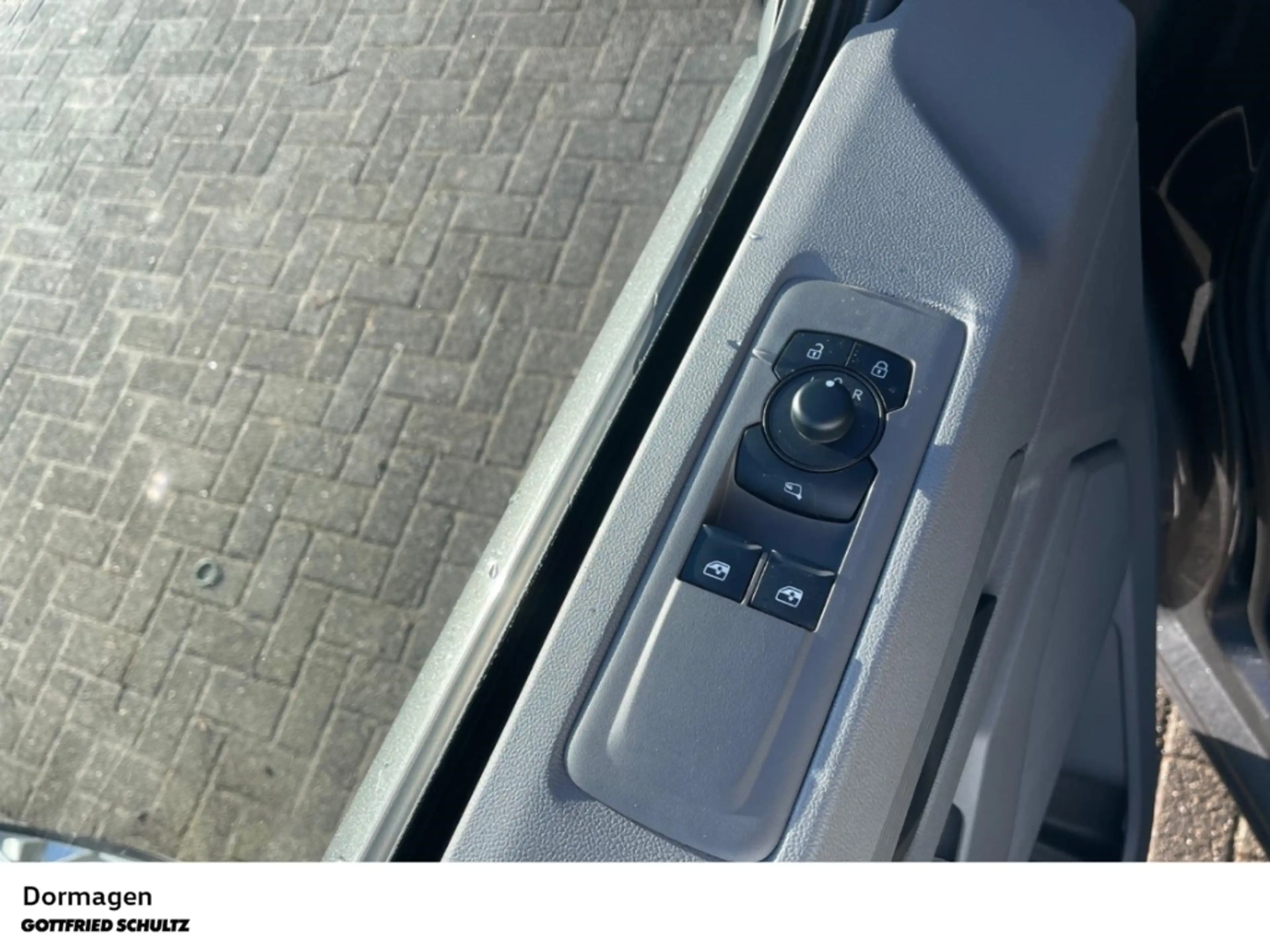 Volkswagen T7 Caravelle 2.0 TDI LR MATRIX NAVI KAMERA APP CONNECT ACC — photo 11