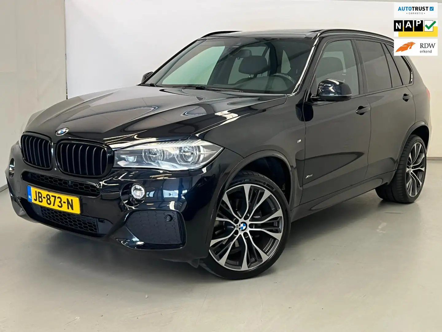 BMW X5 XDrive30d High Exe / M Pakket / Pano / Harman / HU Negro - 1