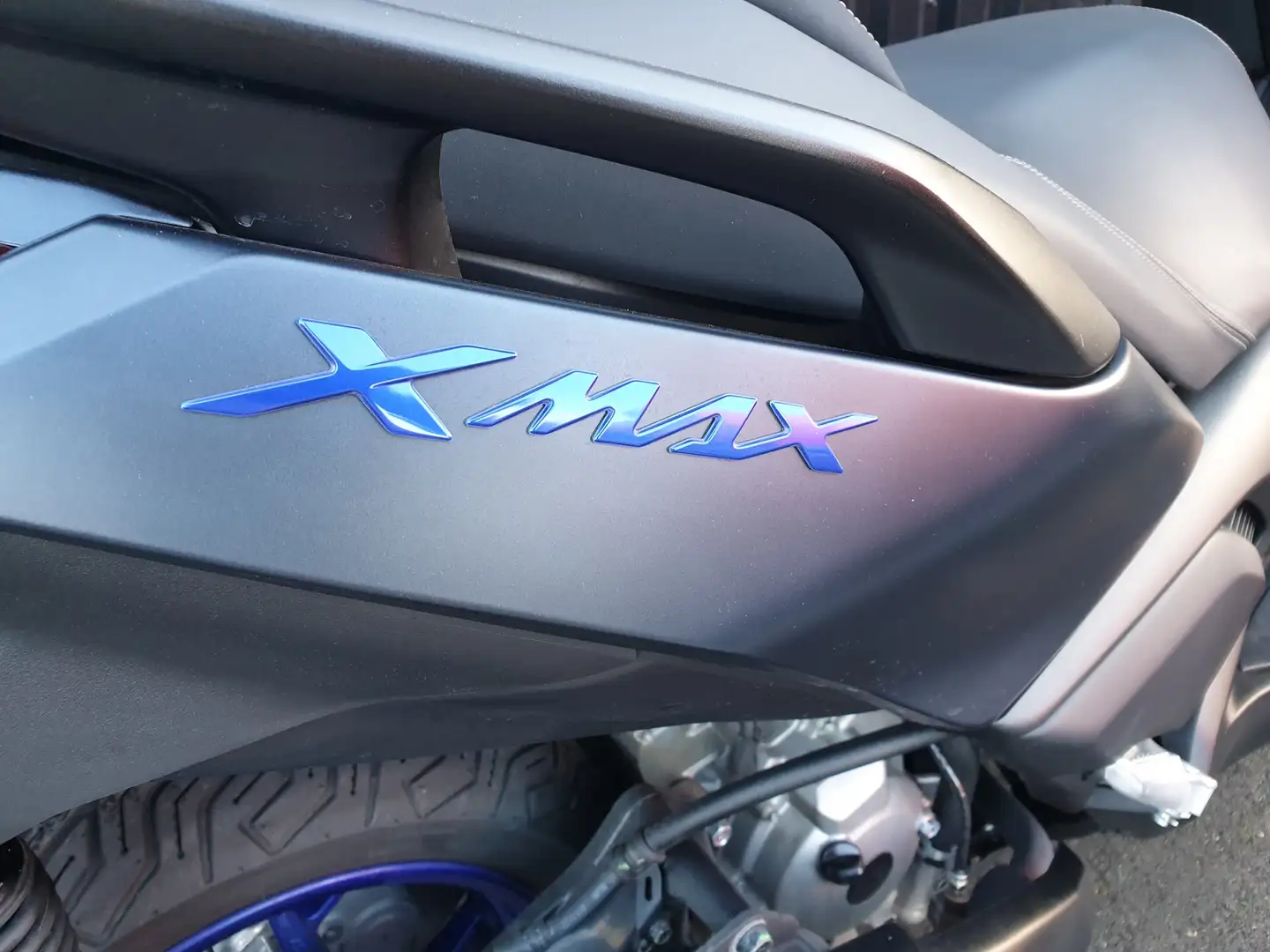 Yamaha X-Max 300 Bleu - 2