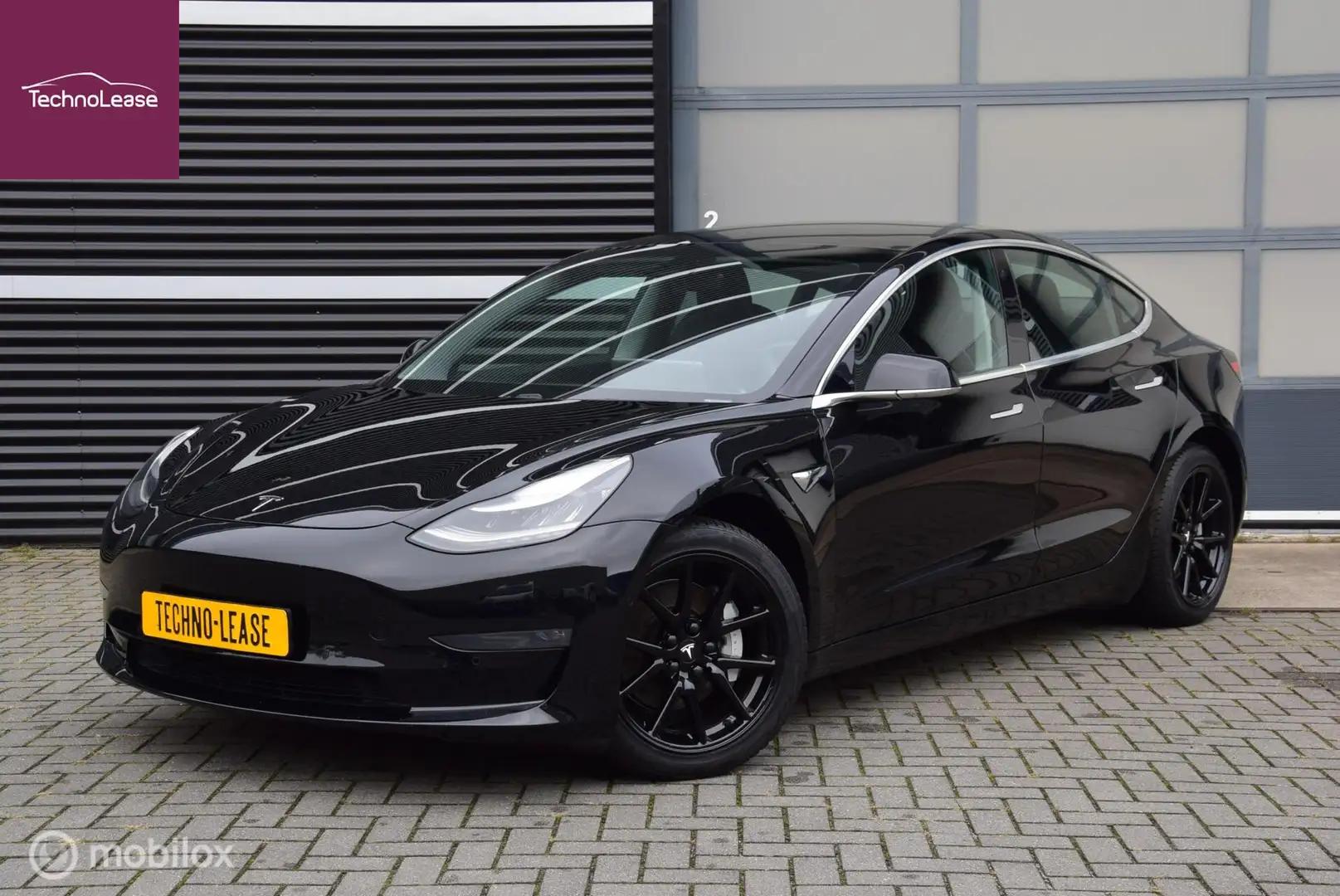 Tesla Model 3 Long Range AWD 75 kWh Zwart - 1
