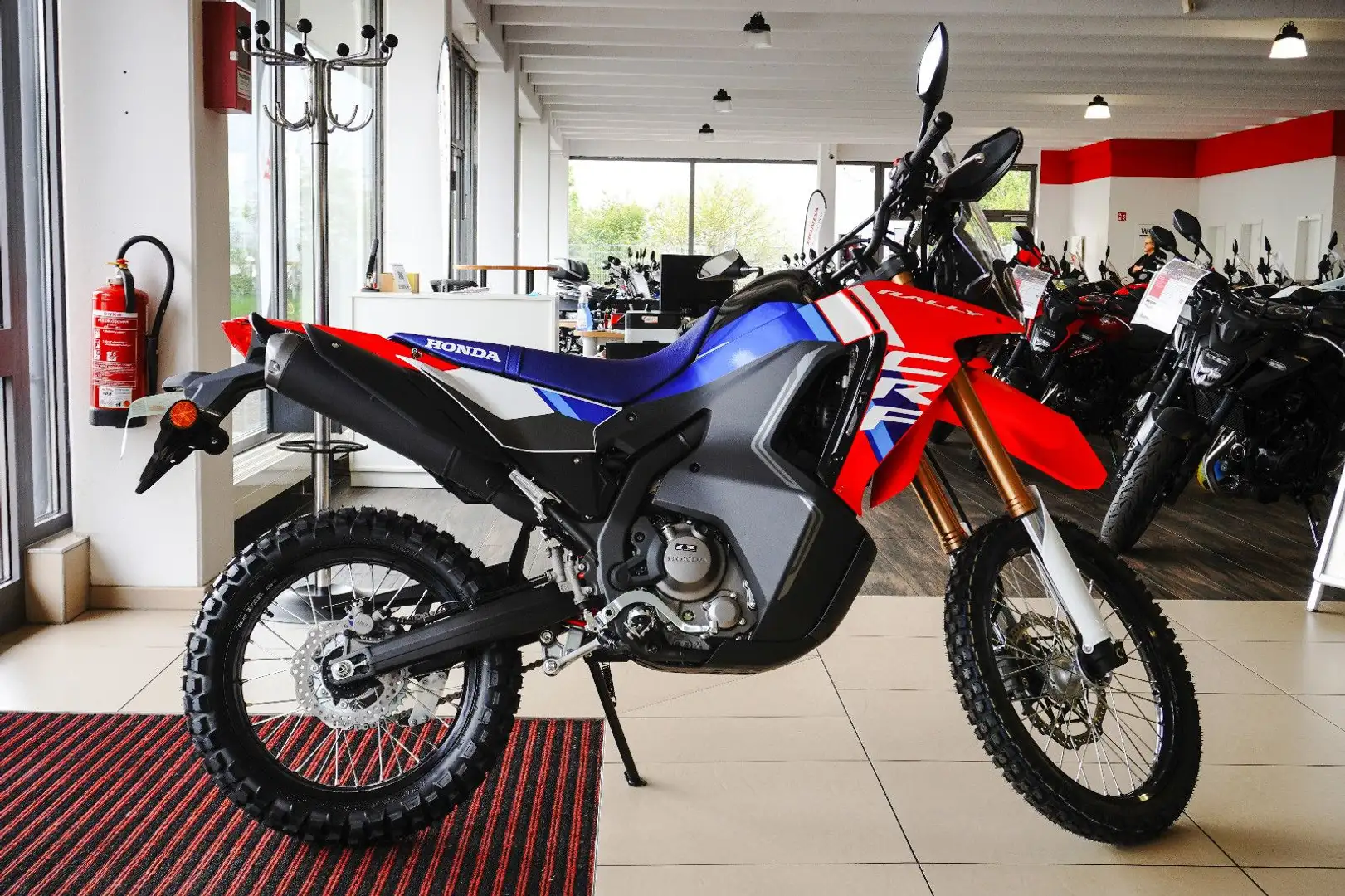 Honda CRF 300 Rally Tageszulassung 12.2025 Kırmızı - 1
