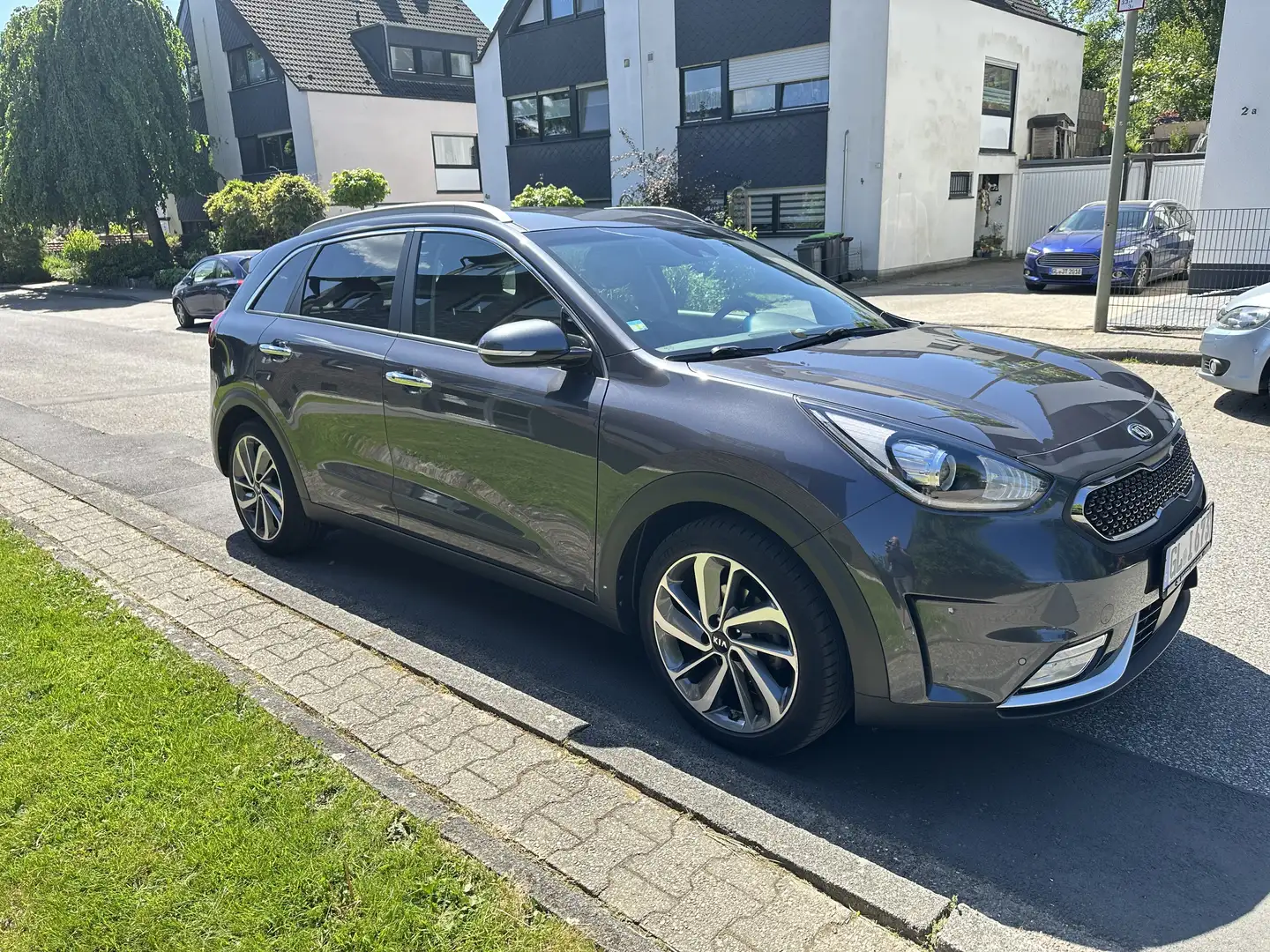 Kia Niro Spirit. Hybrid . Vollausstatung Grau - 2