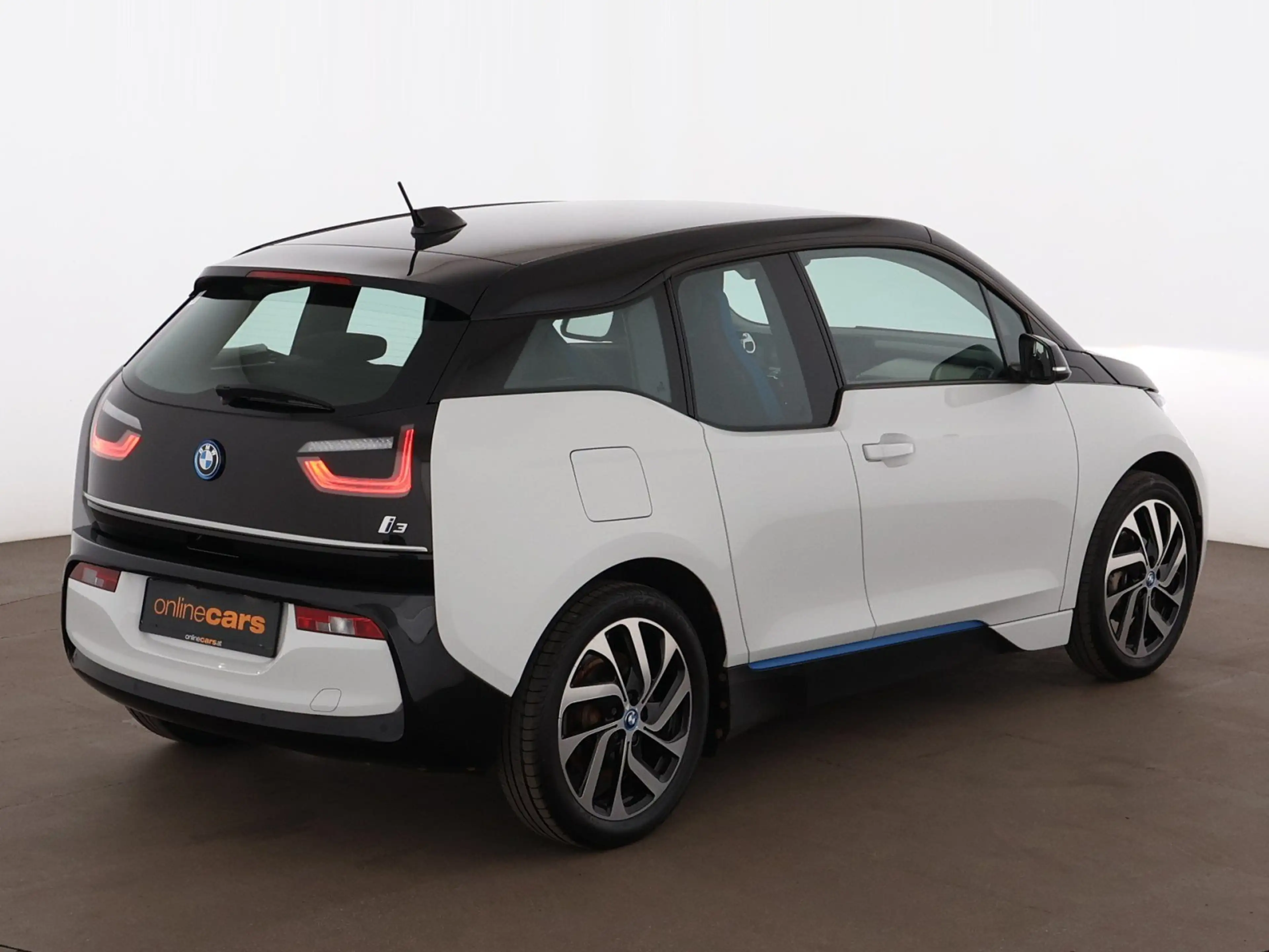 BMW i3 120Ah Aut LED SITZHZG WAERMEPUMPE TEMPOMAT PDC — photo 8