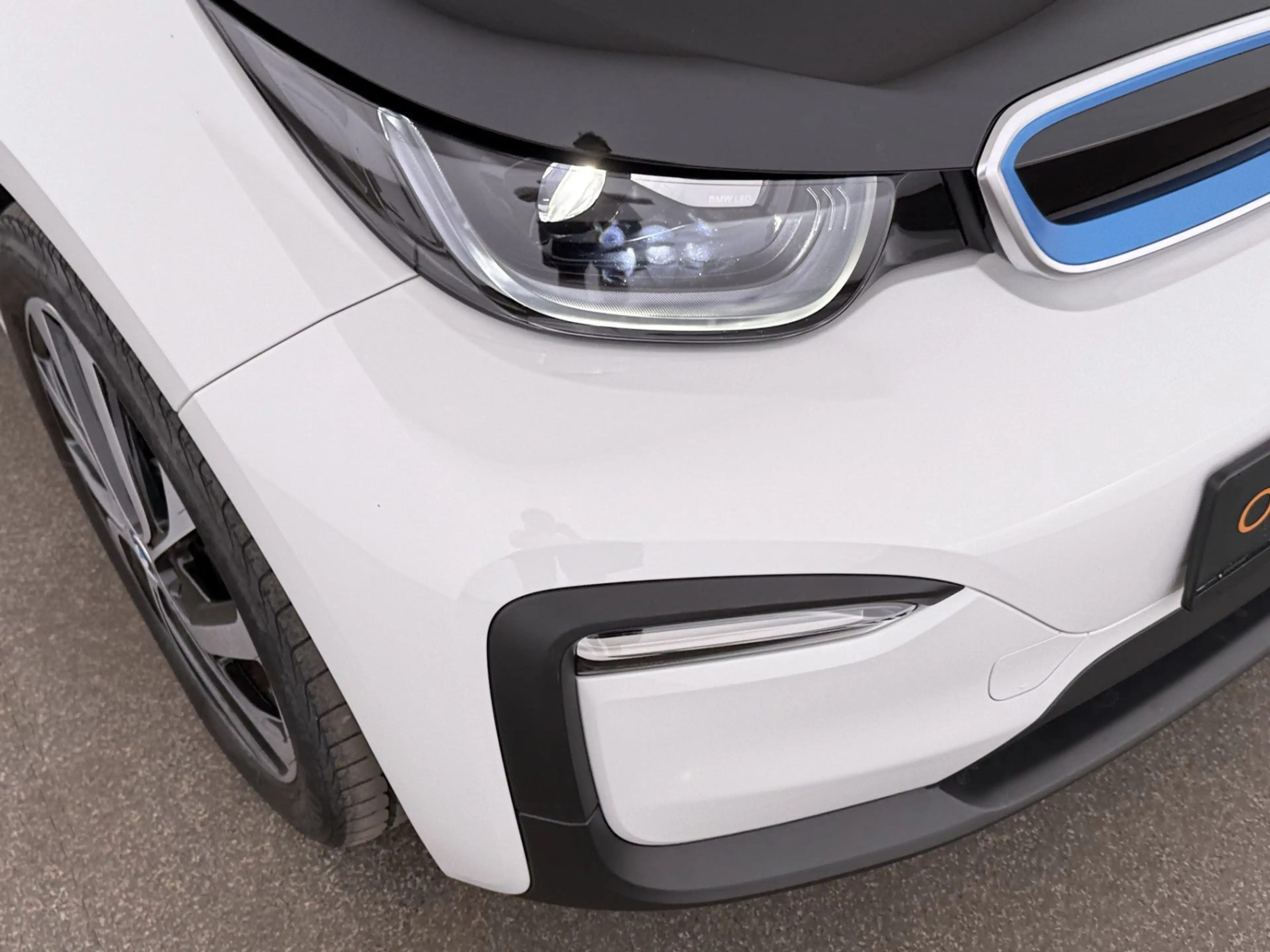 BMW i3 120Ah Aut LED SITZHZG WAERMEPUMPE TEMPOMAT PDC — photo 12