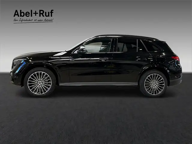 Mercedes-Benz GLC view 5