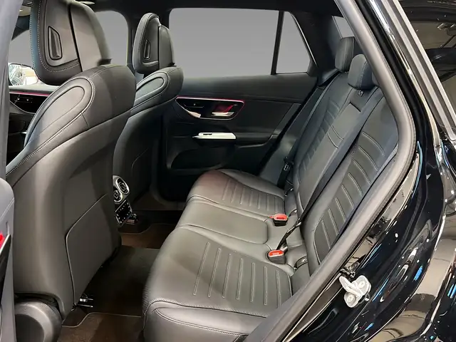 Mercedes-Benz GLC view 10
