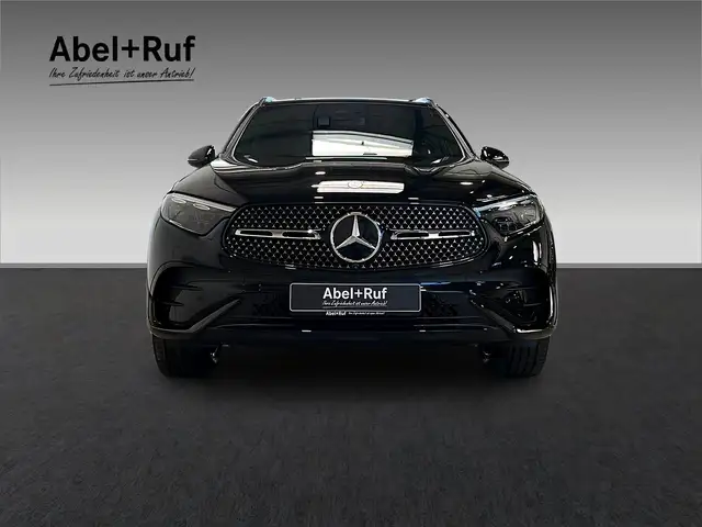 Mercedes-Benz GLC view 2