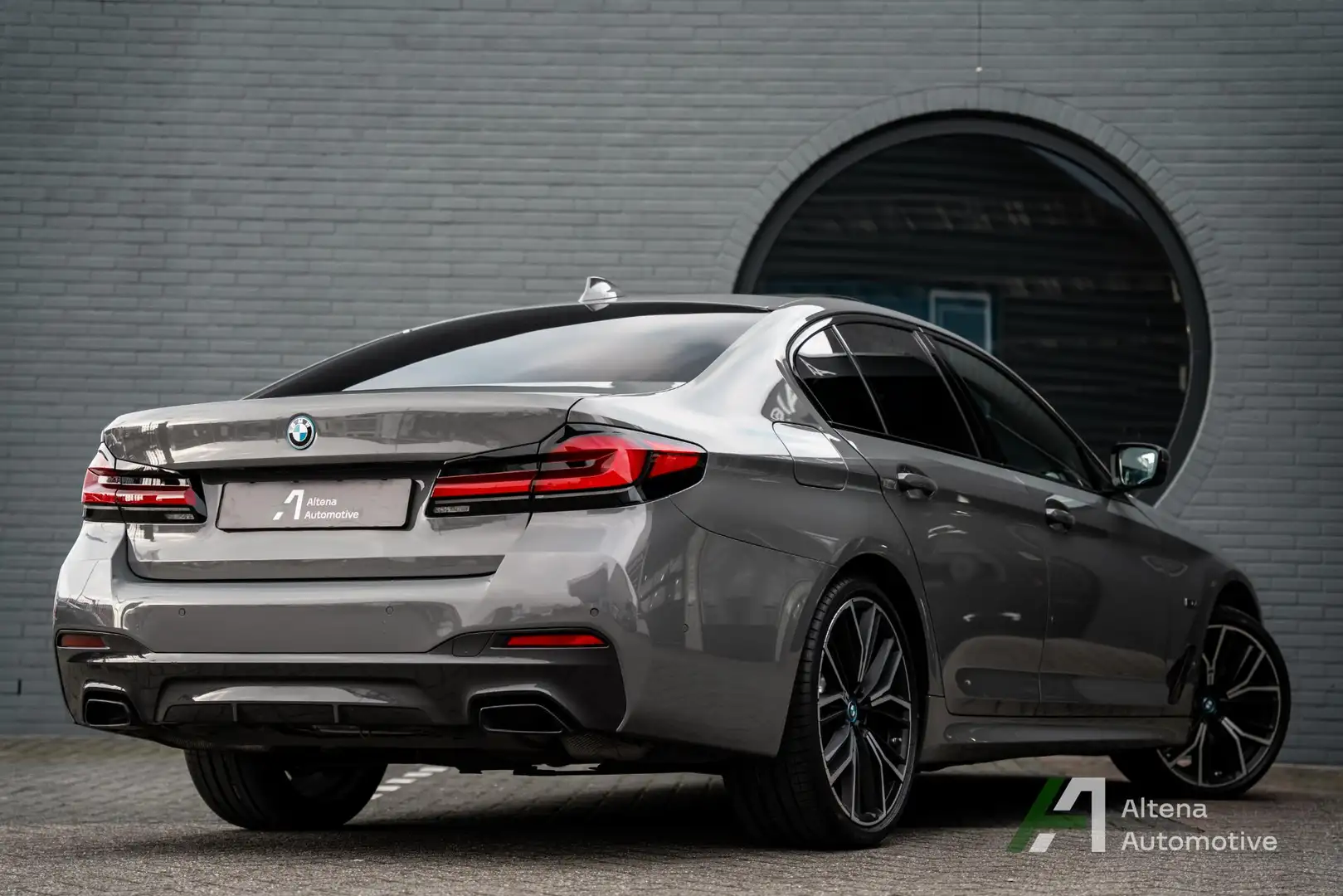 BMW 545 5-serie 545e xDrive Business Edition Plus Comforts Szürke - 2