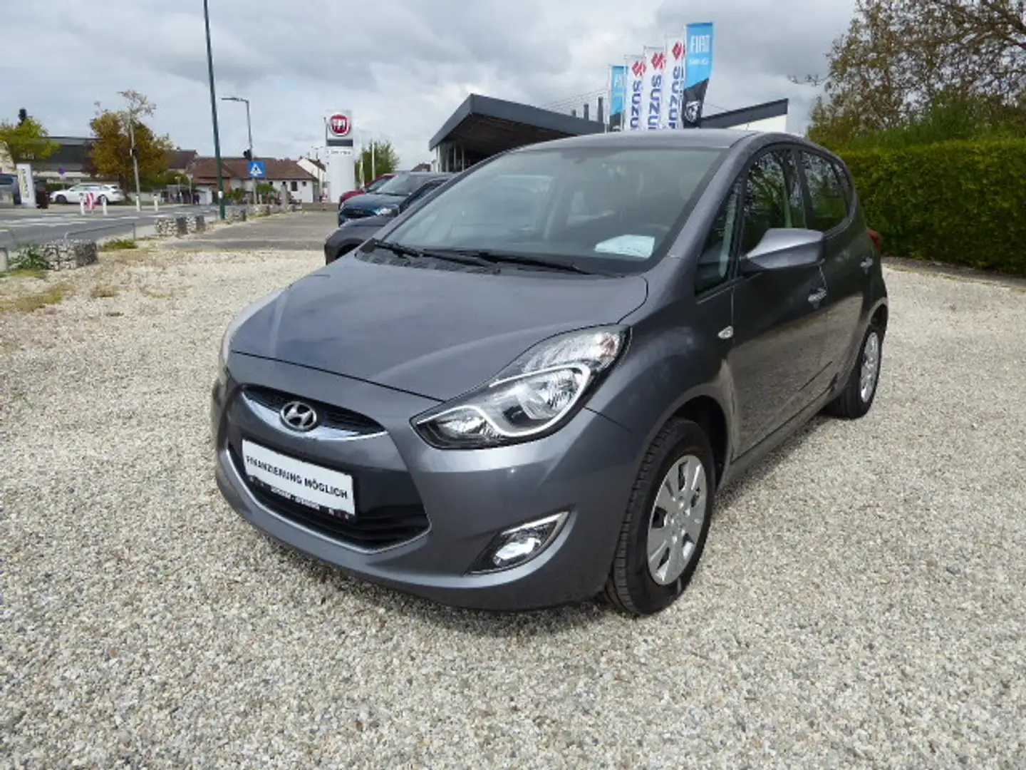 Hyundai iX20 1,4 CVVT Europe Grau - 1