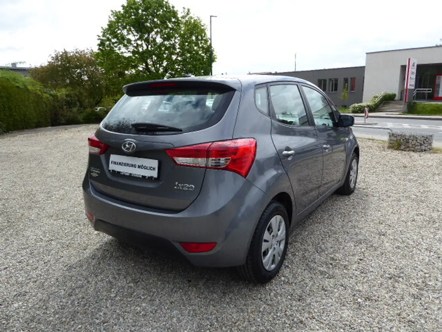 Hyundai iX20 1,4 CVVT Europe Grau - 2