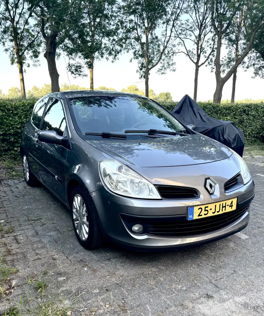 Renault Clio 1.2 16V 75 Dynamique - 2