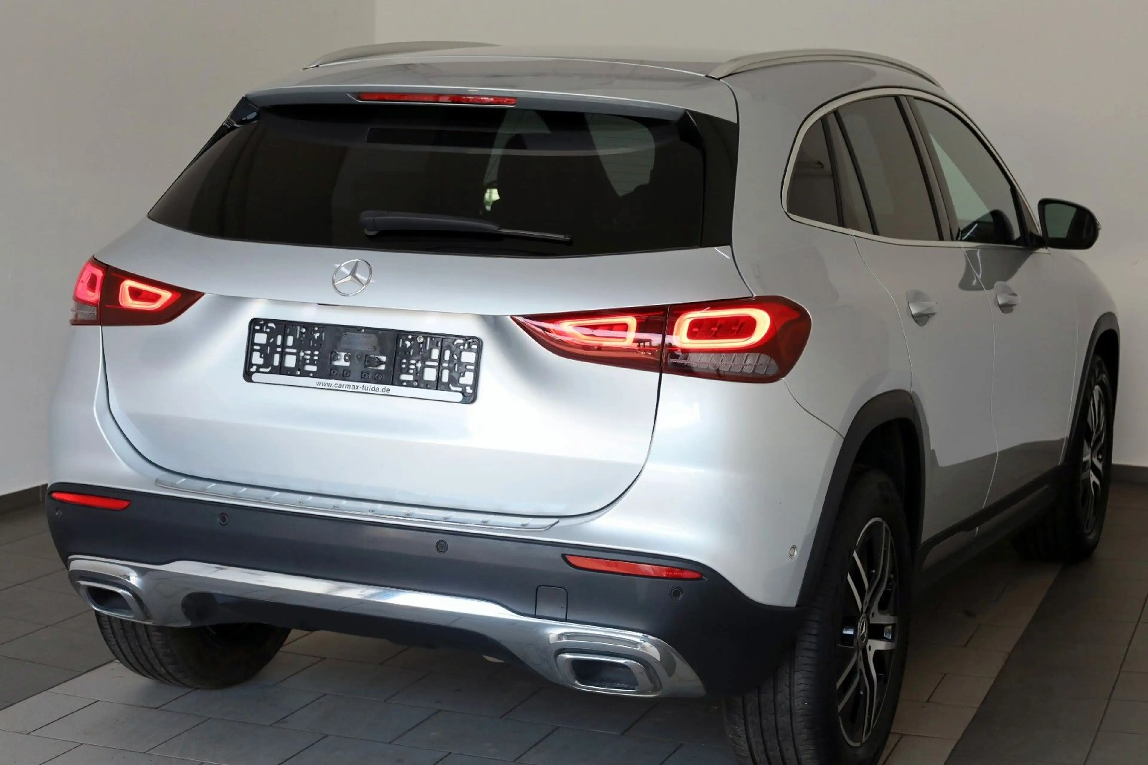 Mercedes-Benz GLA 200 d Progressive T.Leder,Navi,LED,Park Paket — photo 2