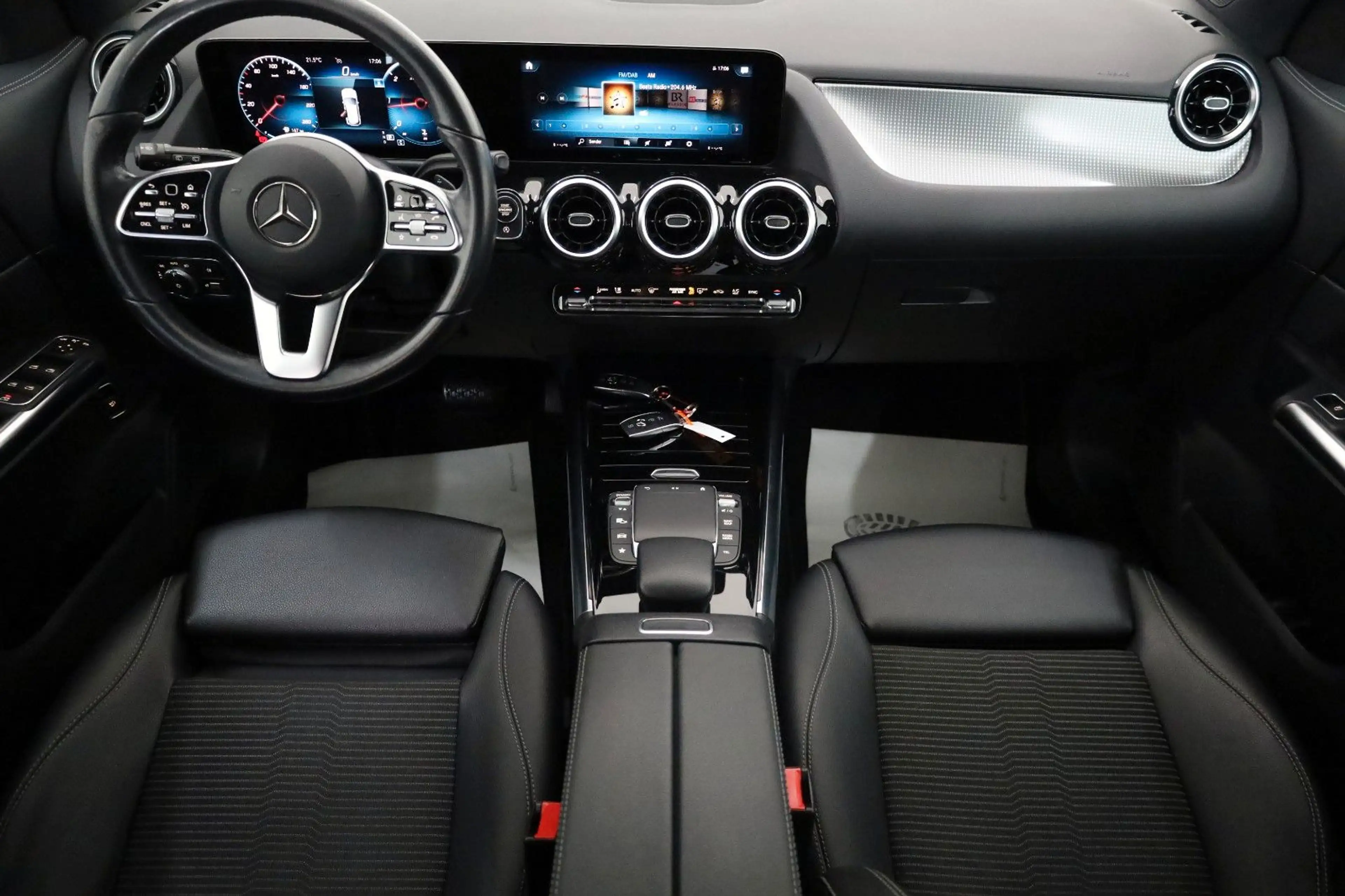 Mercedes-Benz GLA 200 d Progressive T.Leder,Navi,LED,Park Paket — photo 5