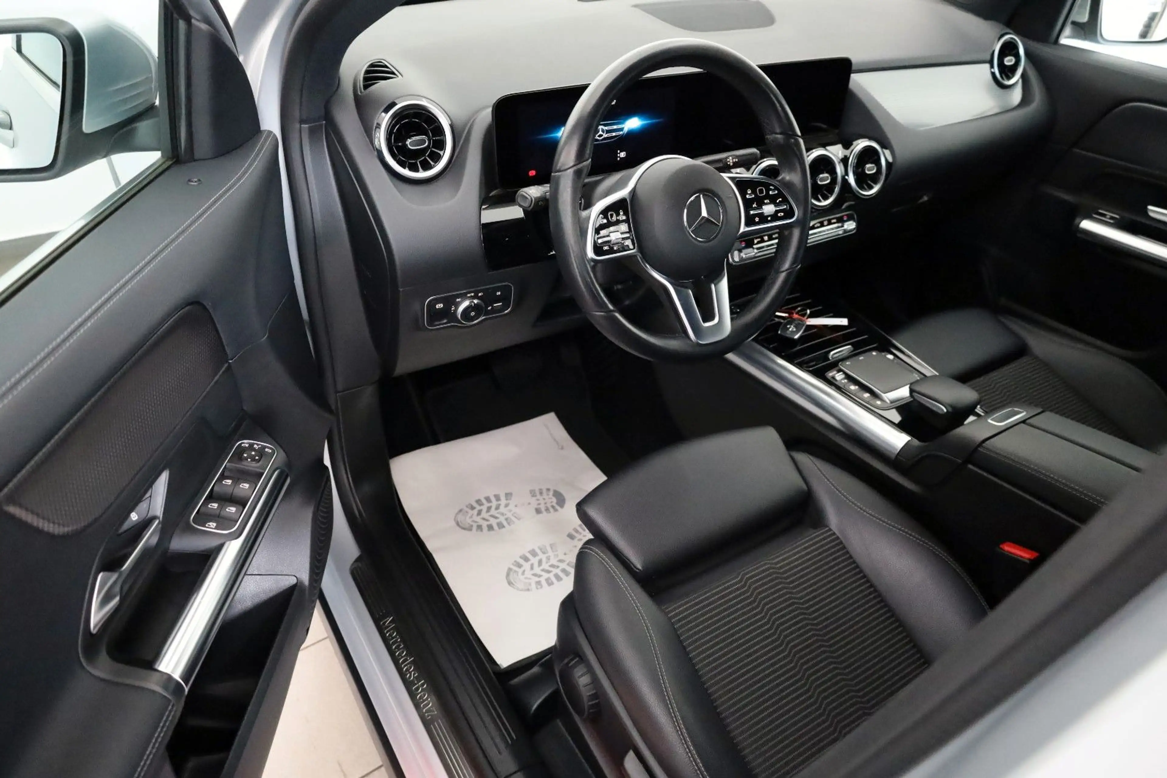 Mercedes-Benz GLA 200 d Progressive T.Leder,Navi,LED,Park Paket — photo 9