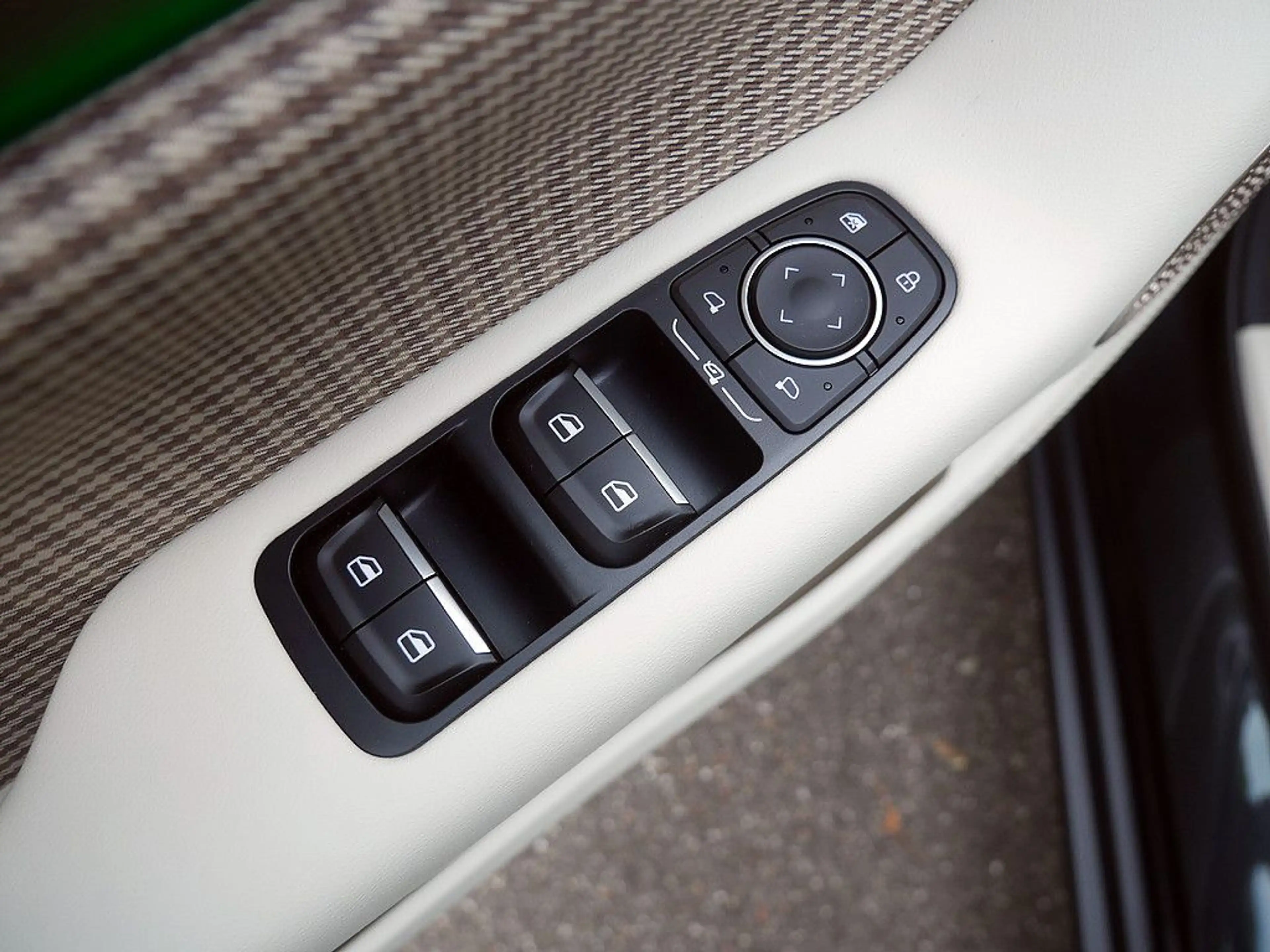 GWM ORA 5 Hybrid Luxury SITZBELÜFTUNG LED PANO 360° — photo 10