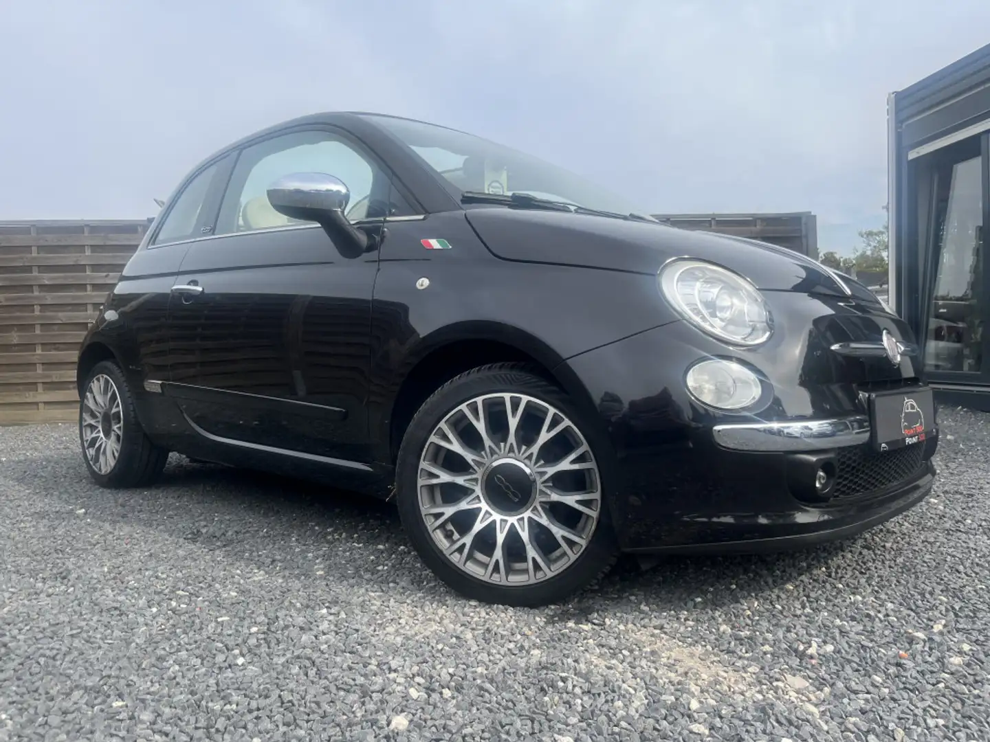 Fiat 500C AUTOMATIK 1.HD LEDER 86PS AC-AUTO PDC XENON Schwarz - 2