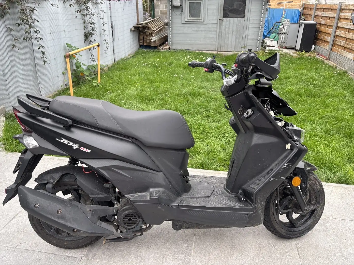 SYM Jet 4 A vendre pour piece car ont me la volé - 2