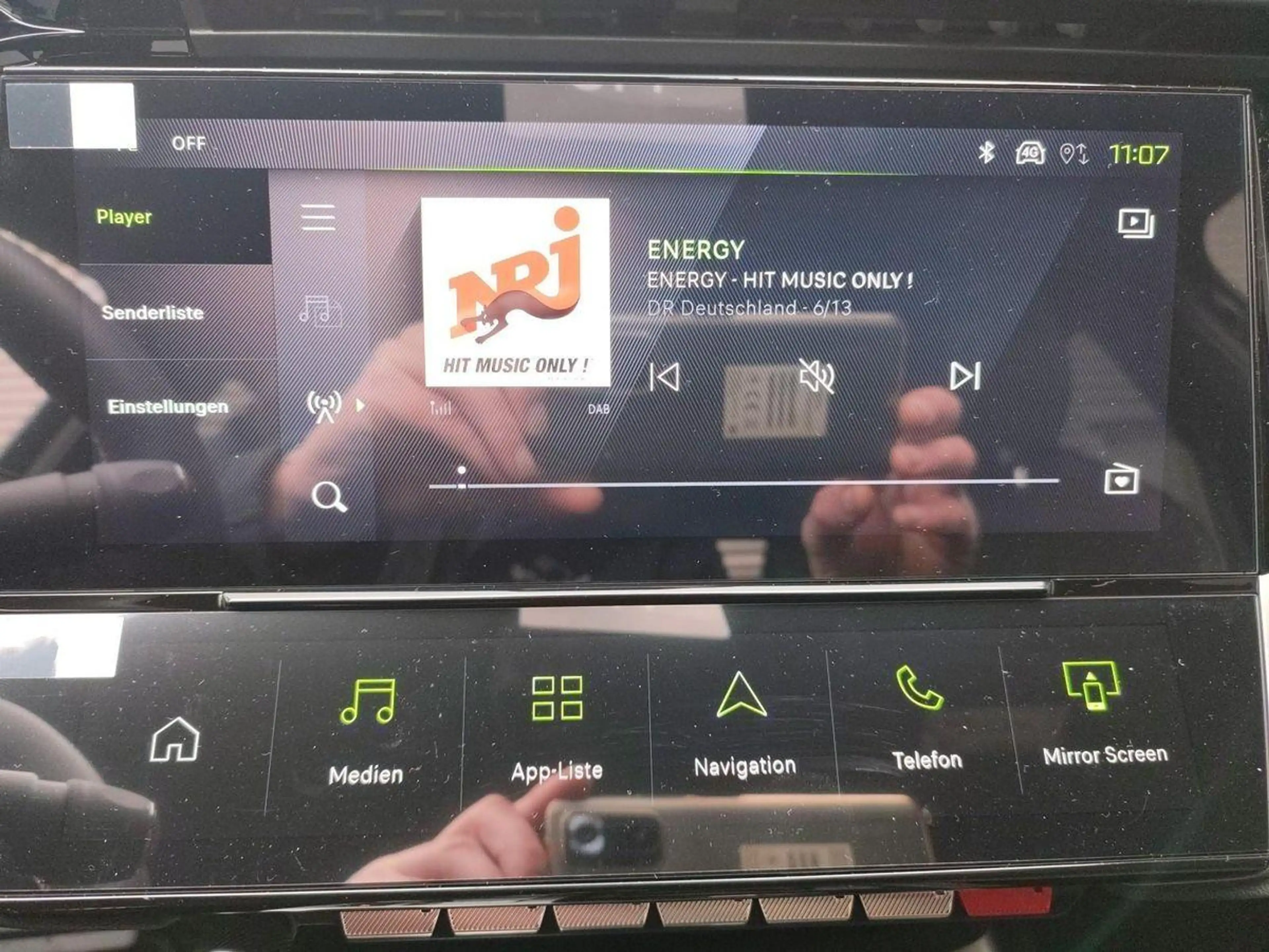 Peugeot 308 SW Hybrid 145 GT *NAVI*KAMERA*AHK* — photo 13