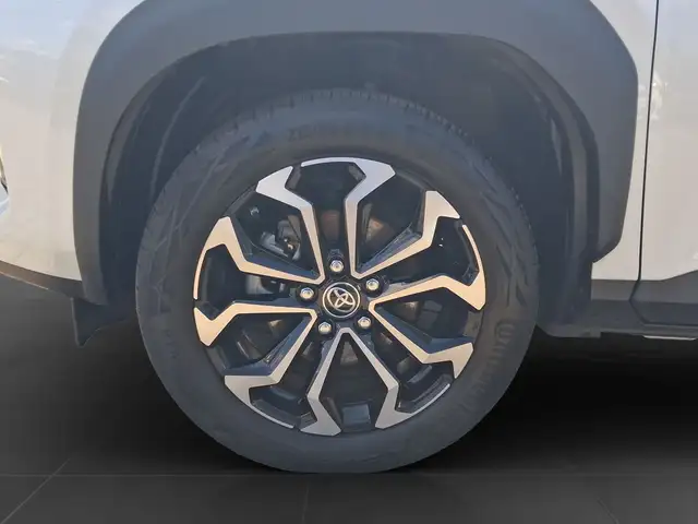 Toyota Yaris Cross view 5