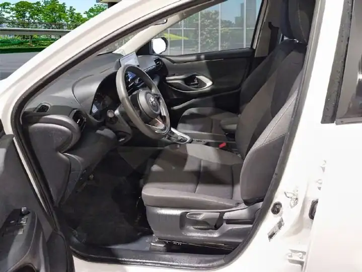 Toyota Yaris 1.5 Business Plus 2022, foto 7