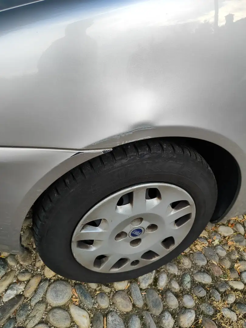 Fiat Punto 5p 1.2 16v ELX - 2