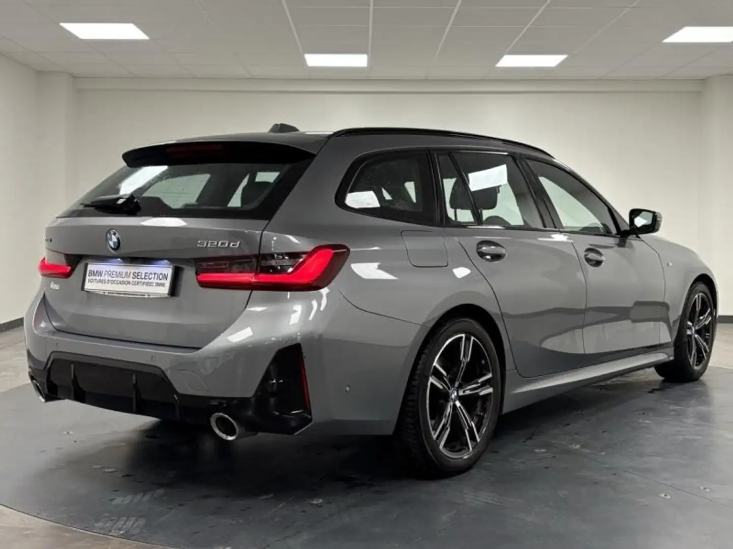 BMW 320 320dA xDrive 190ch M Sport Gris - 2