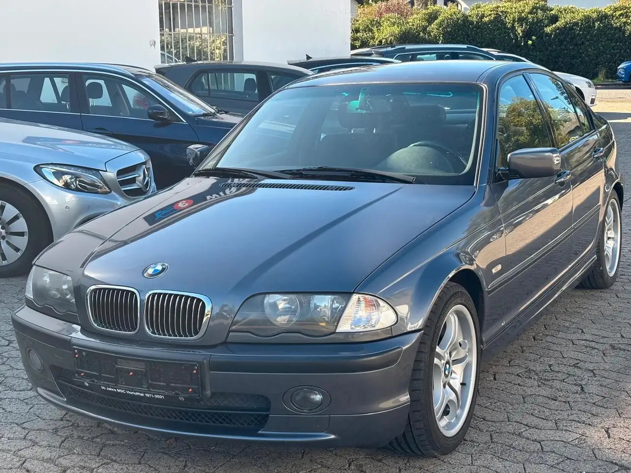 BMW 323 i 2.5L Limousine M-Paket | 6-Zyl | 1 Hand, foto 2