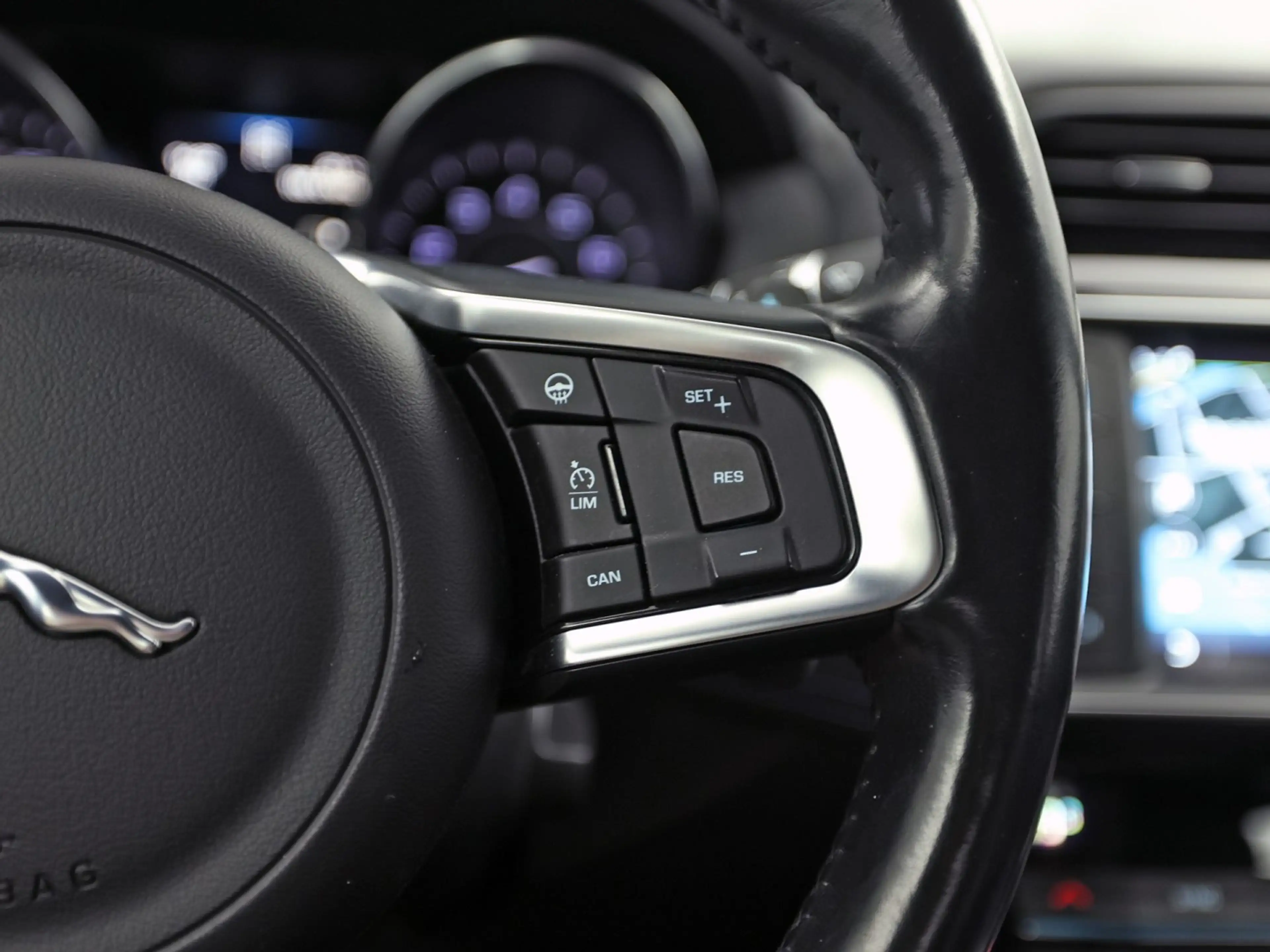 Jaguar XE 2.0 Portfolio 241Pk Automaat (NAVIGATIE, MERIDIAN — photo 19