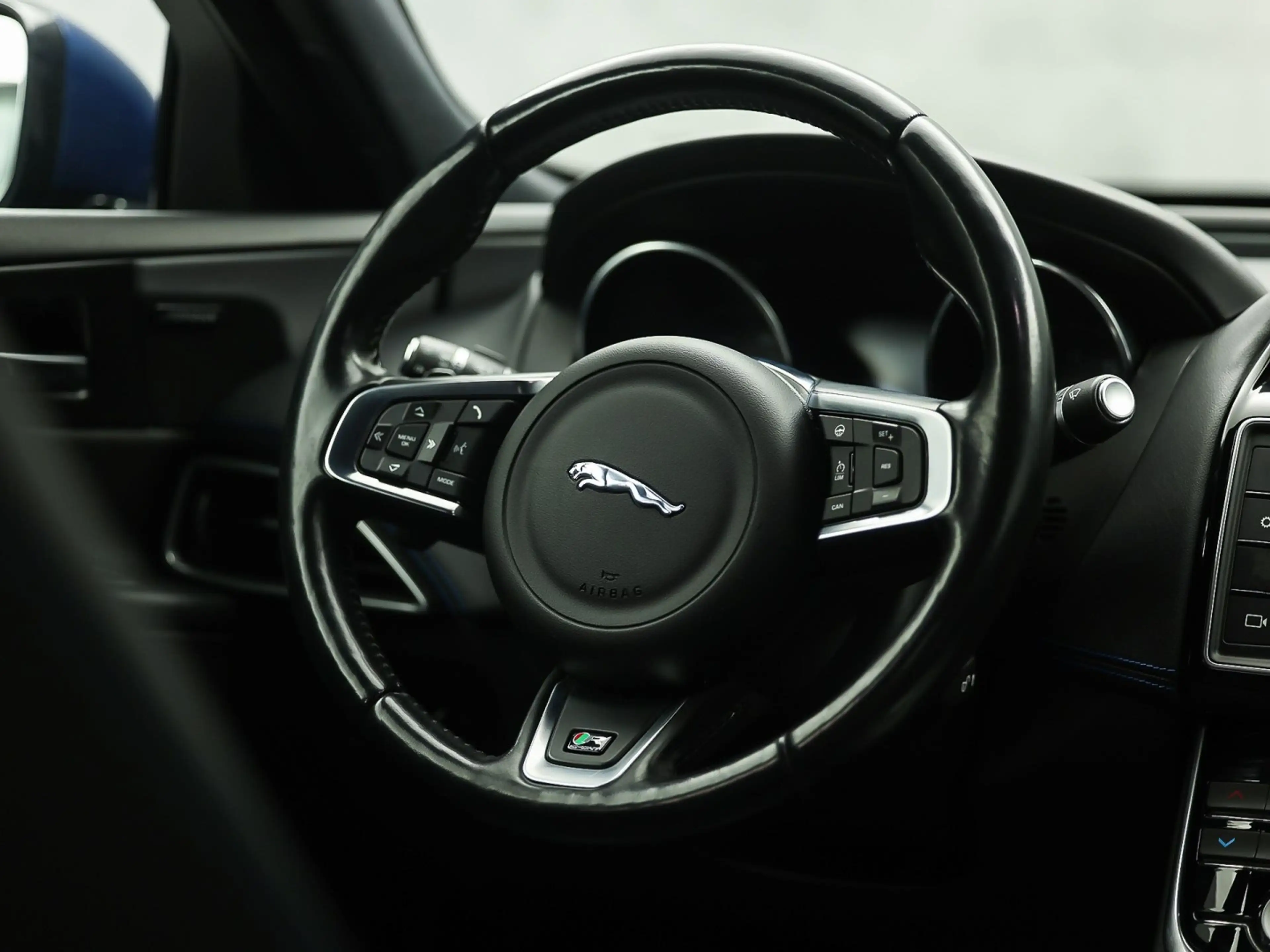 Jaguar XE 2.0 Portfolio 241Pk Automaat (NAVIGATIE, MERIDIAN — photo 17