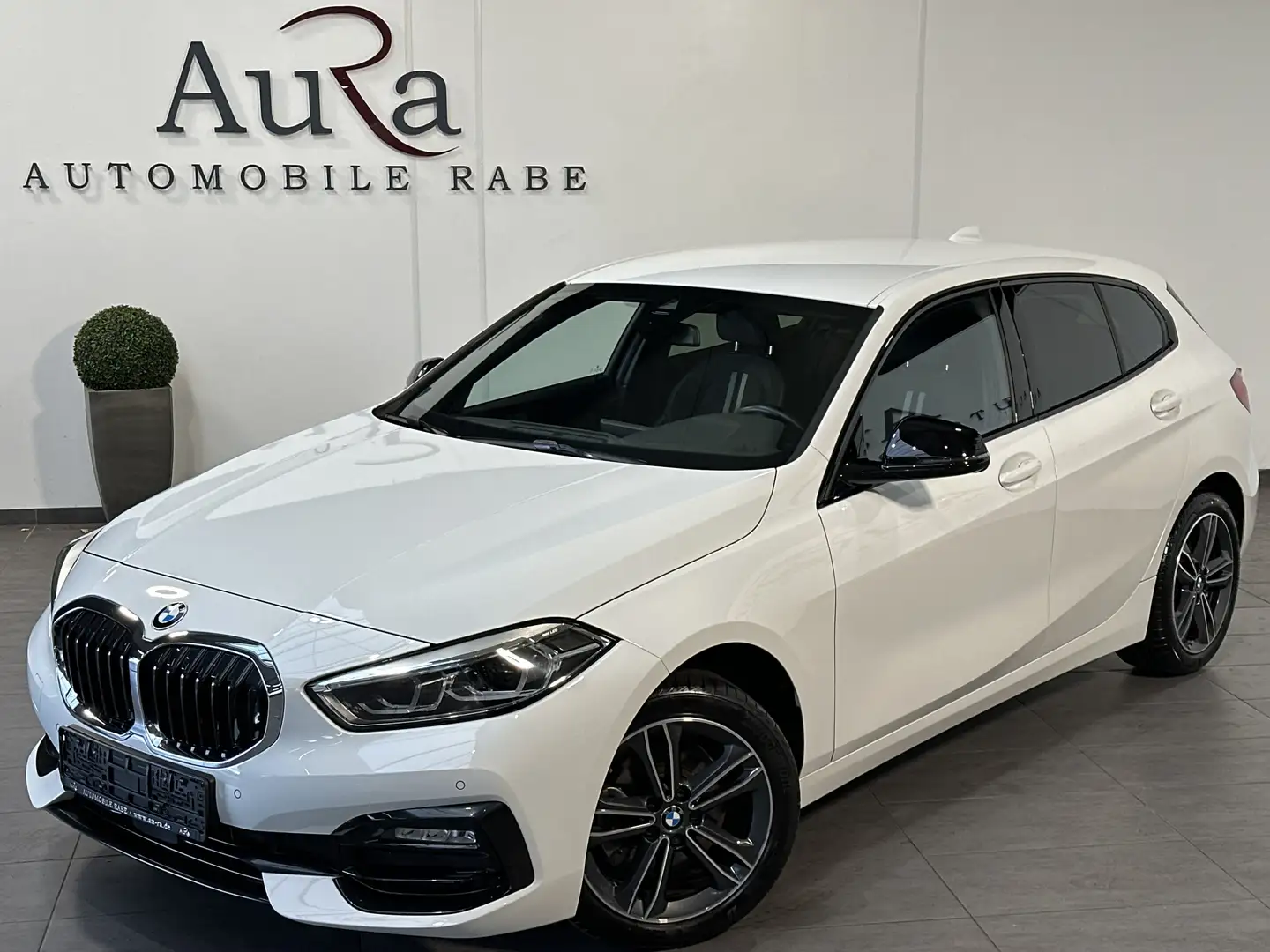 BMW 118 5-Türer Aut. Sport-Line NAV+LED+HIFI+17ZOLL Blanco - 1