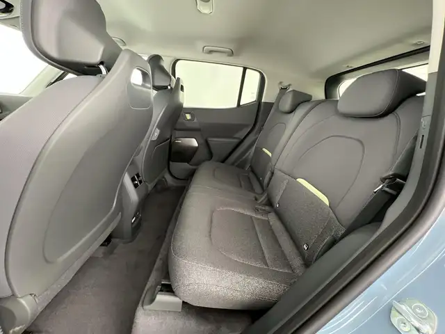 Kia Unknown Model view 8