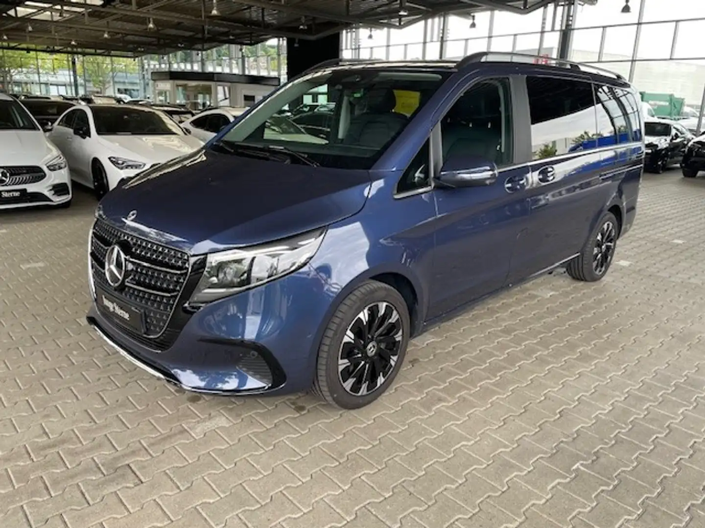 Mercedes-Benz V 250 d LIEGE-PAKET/MBUX/360°/STANDHZG./DISTRONIC/SHZ/BU Blau - 2