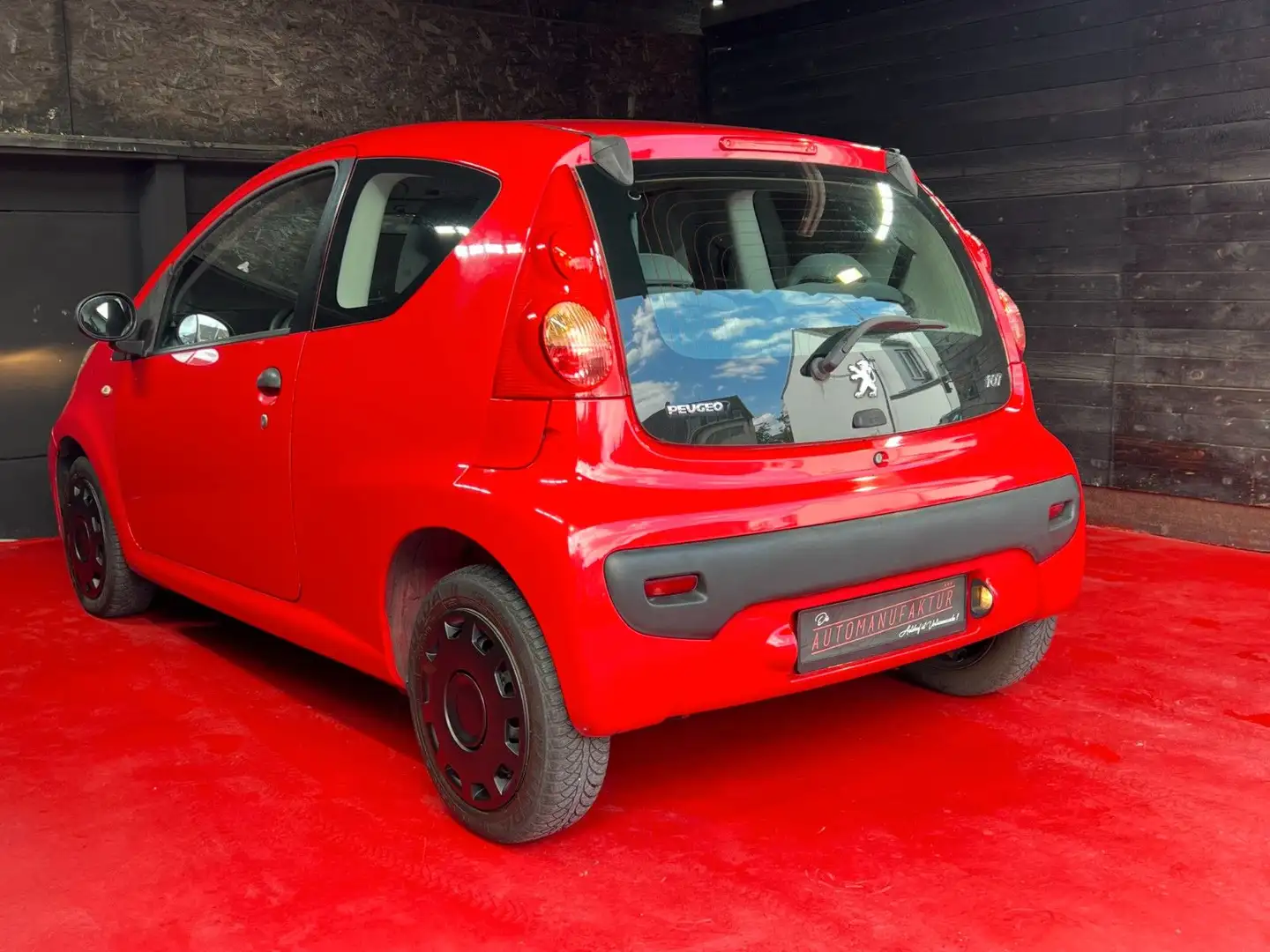 Peugeot 107 Petit Filou Rot - 2