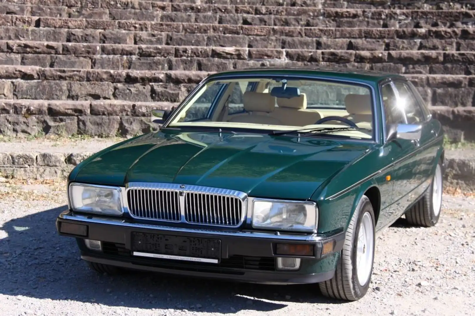 Jaguar Daimler Double Six Sonderumbauten 3 Jahre Garnatie Grün - 1