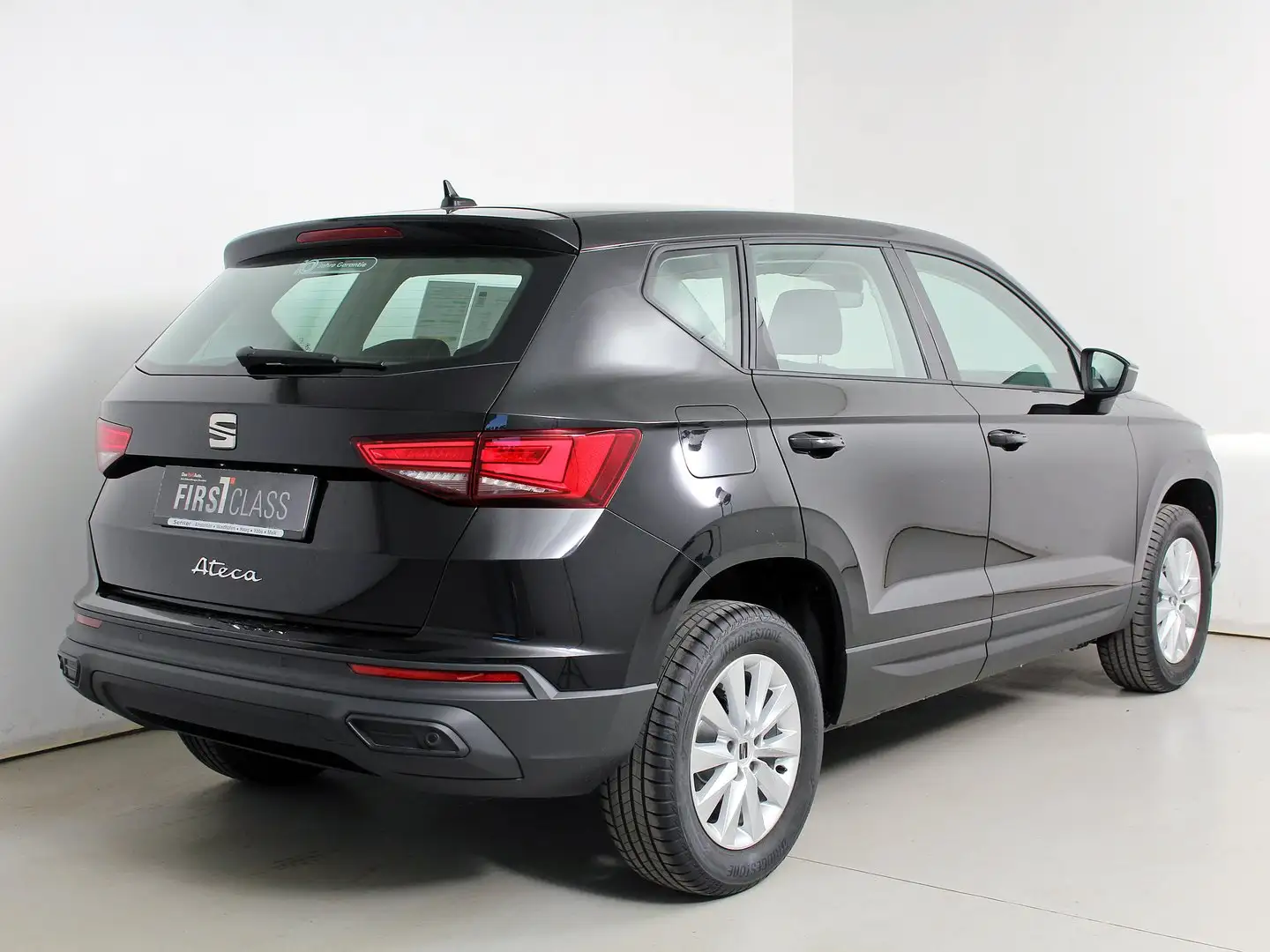 SEAT Ateca Reference Edition 1.0 TSI Schwarz - 2